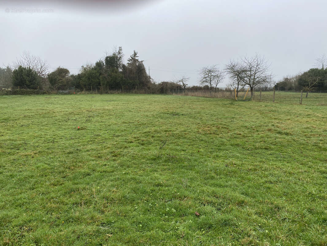 Terrain à PACY-SUR-EURE