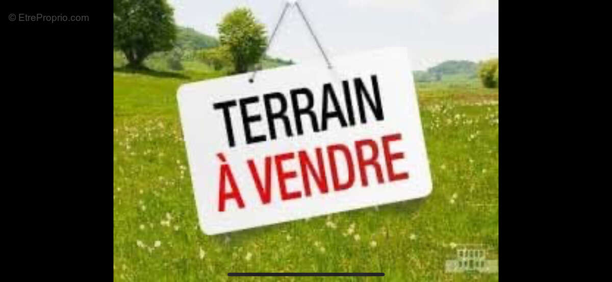 Terrain à SOLLIES-PONT