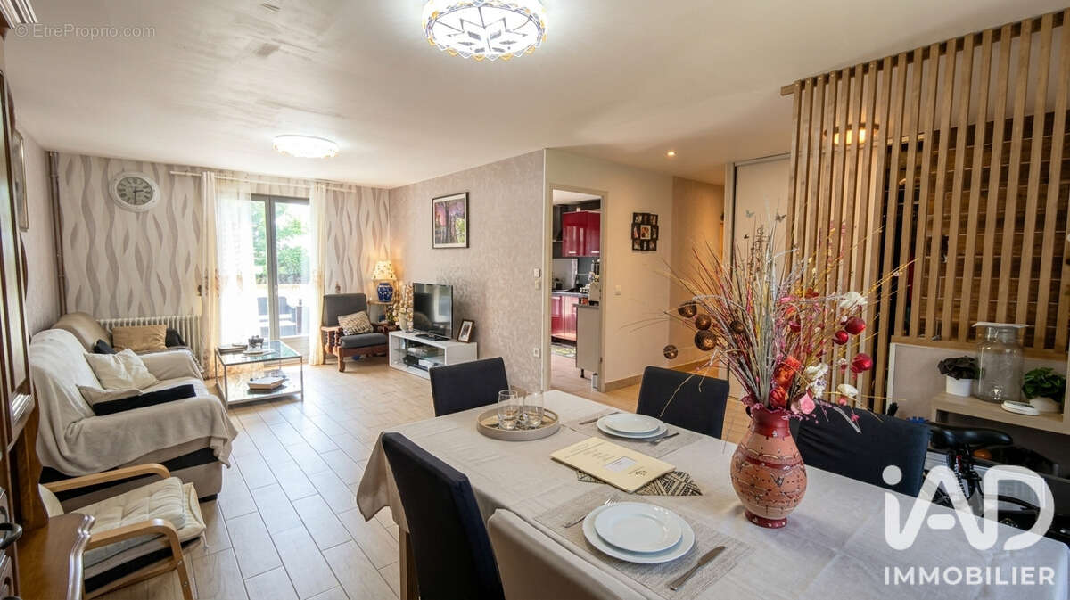 Maison 103 m² à Ouarville  - photo 4