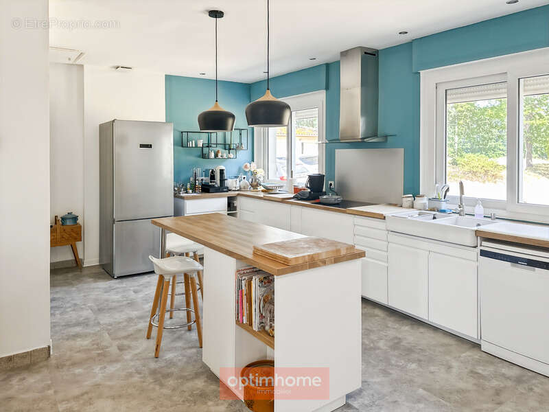 Maison rénovée pleine de charme et de caractère sur son parc boisé d'environ 3 hectares - photo 10