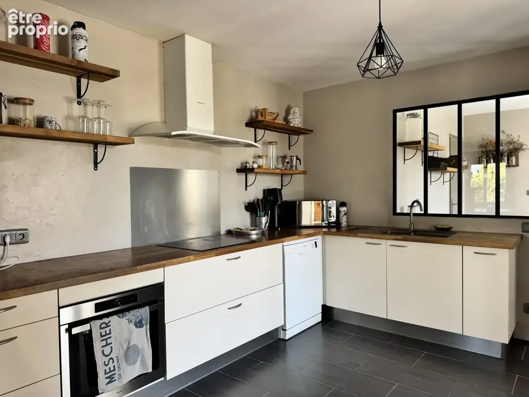 Maison 130 m² à Barzan  - photo 8