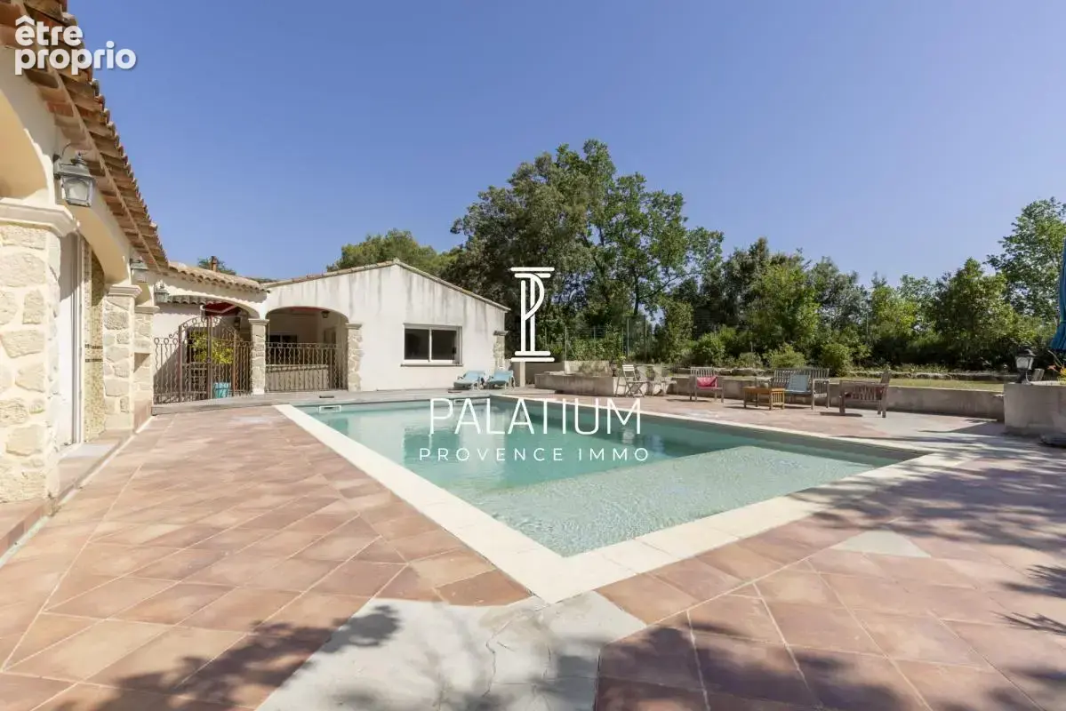 Propriété provençale de 209 m² – Environnement calme et verdoyant, Ventabren - photo 9