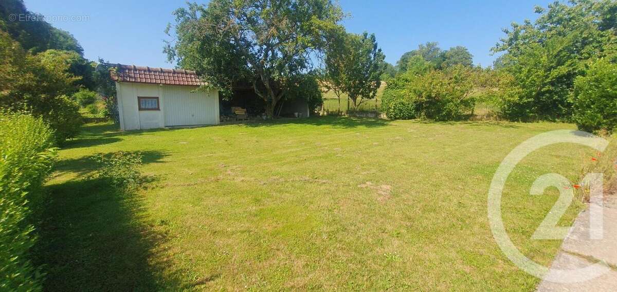 Maison à BEAURAINVILLE