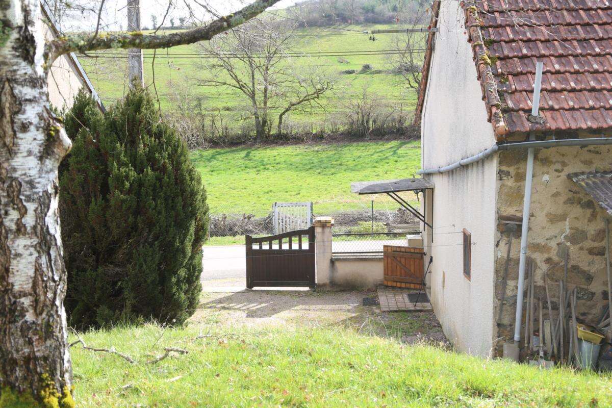 Maison à CHISSEY-EN-MORVAN