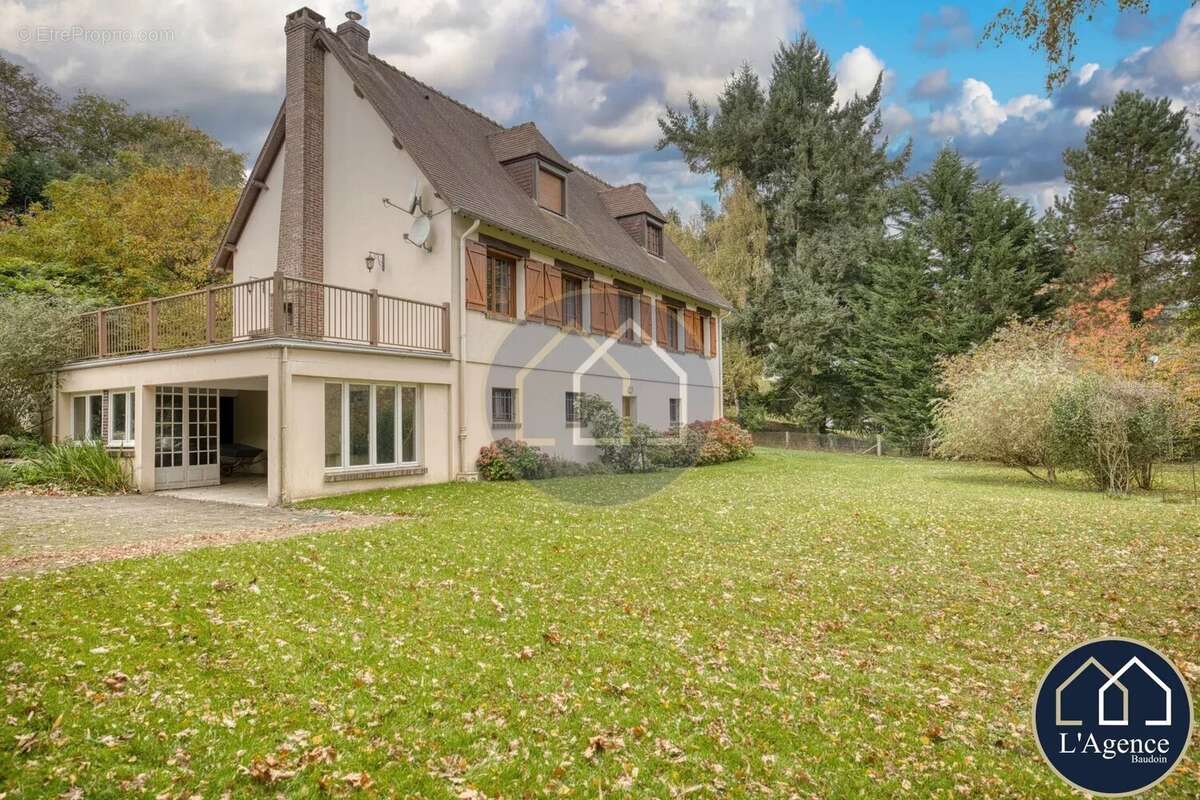 Maison à SAINT-PREST