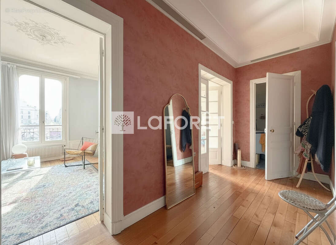 Appartement à MONTROUGE