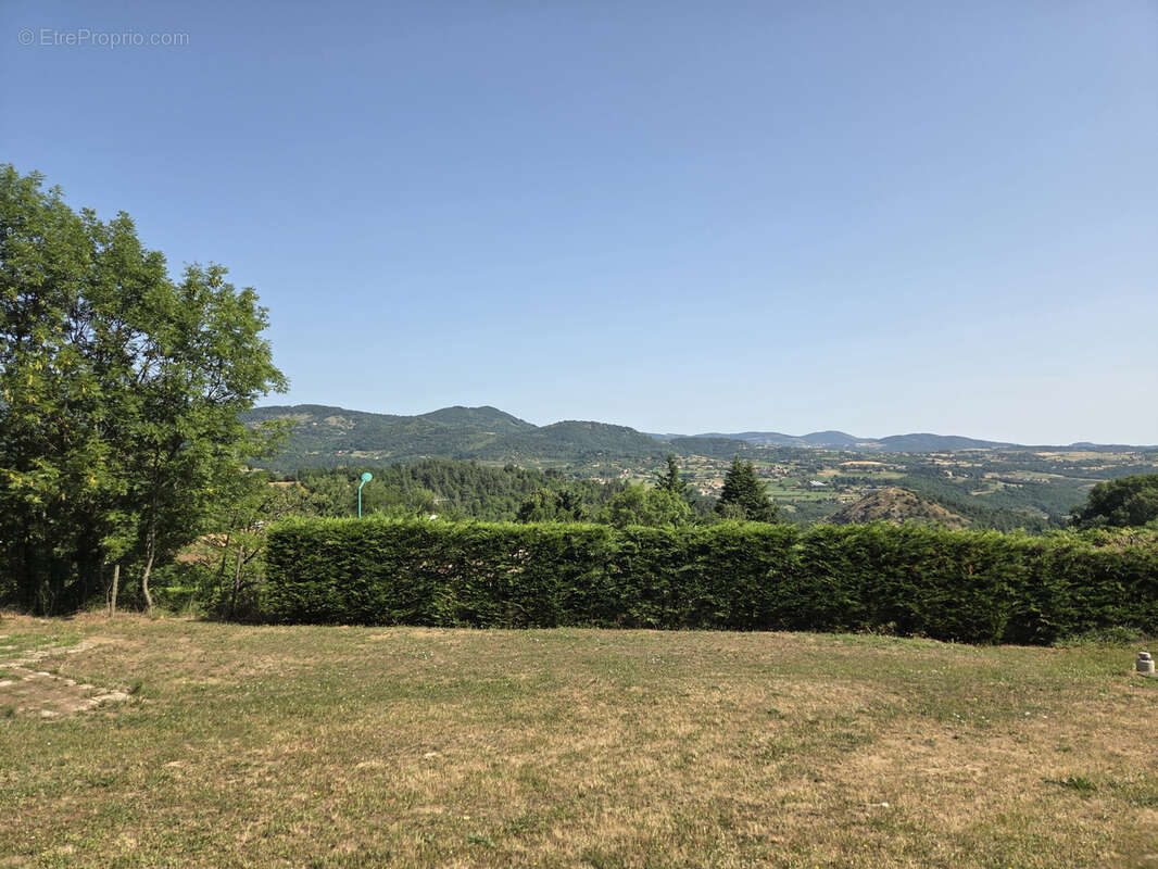 Maison à LE CRESTET