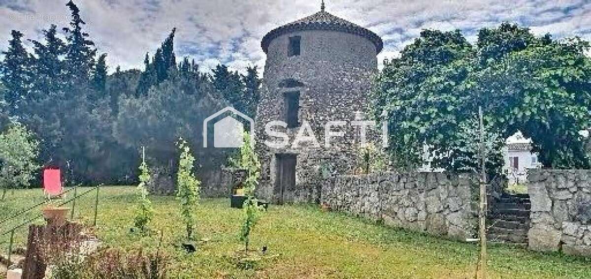 Photo 3 - Commerce à MARSEILLETTE