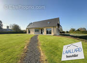 Maison à HORNOY-LE-BOURG