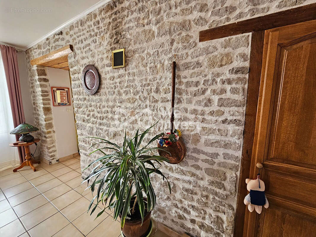 Maison à BOUZONVILLE-AUX-BOIS