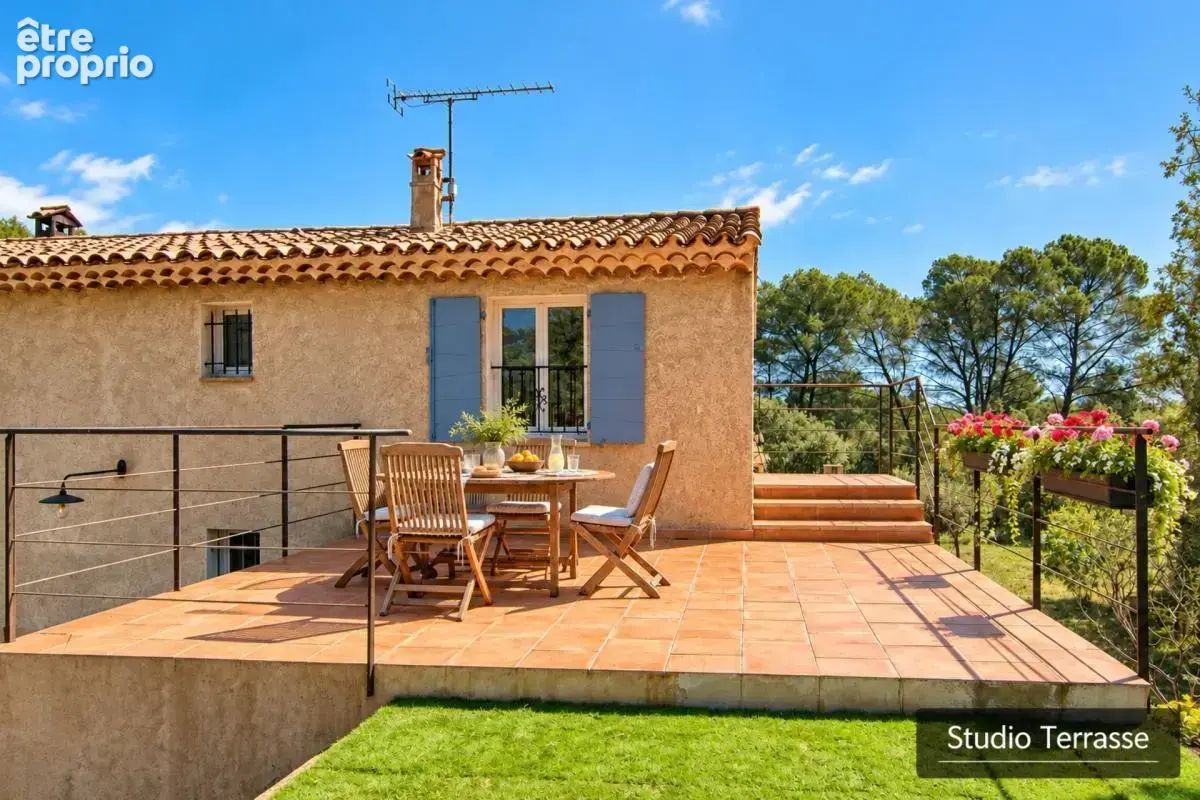 Grande propriété style provençal avec dépendances sur 1,6 ha - photo 15