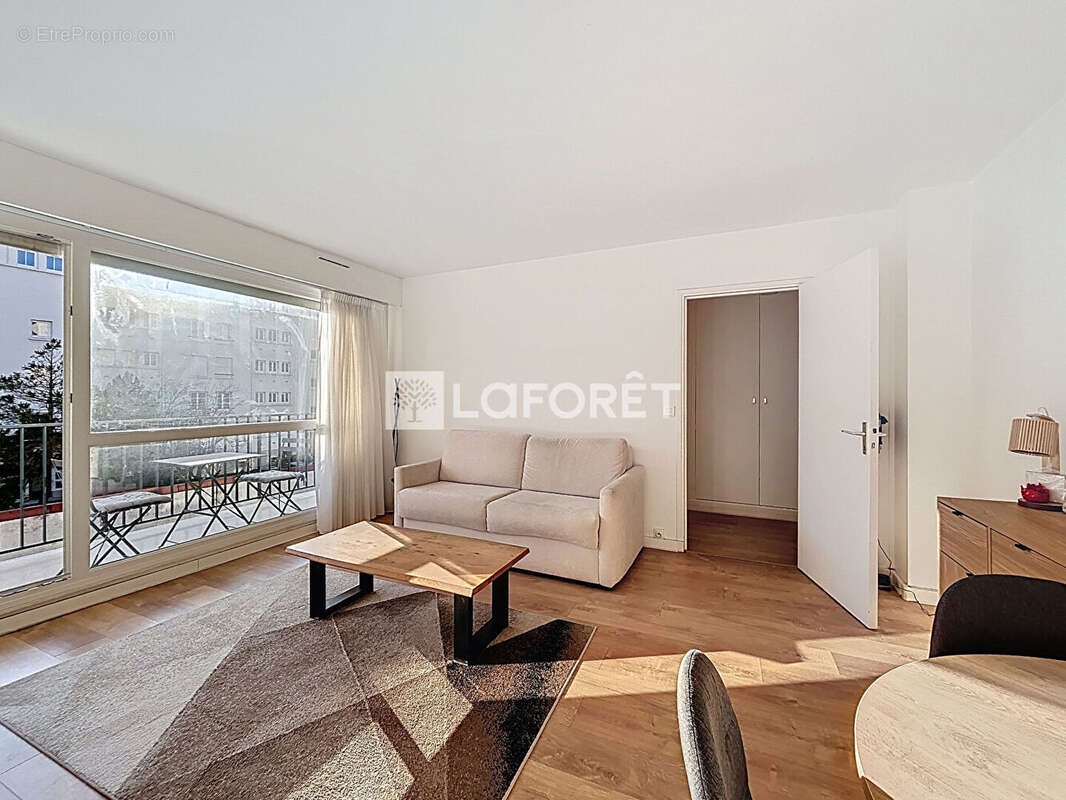 Appartement à LE VESINET