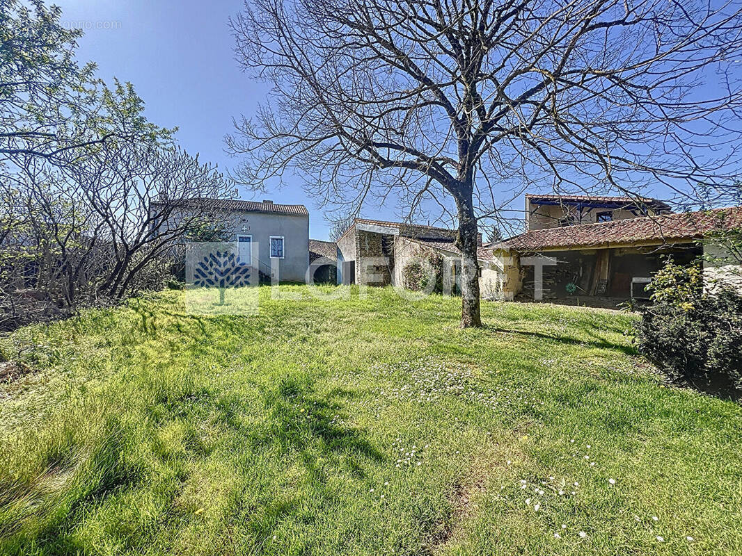 Maison à SAINT-LOUP-LAMAIRE