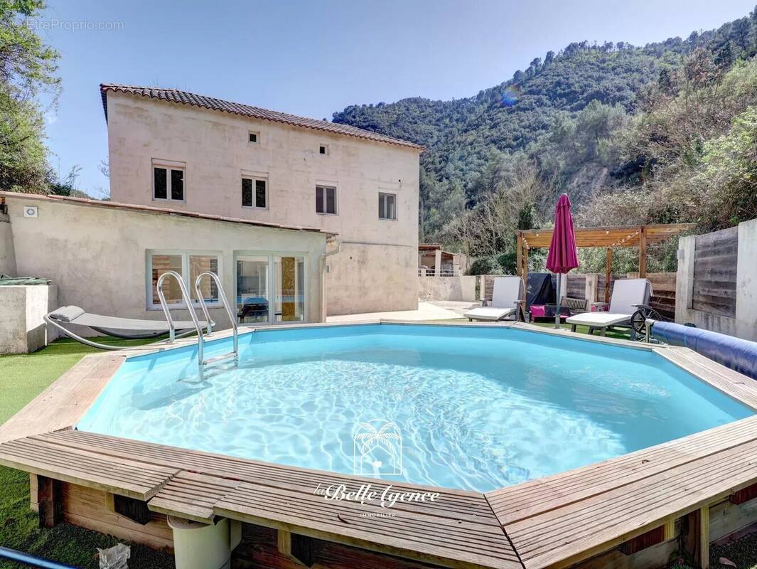 Appartement à L'ESCARENE