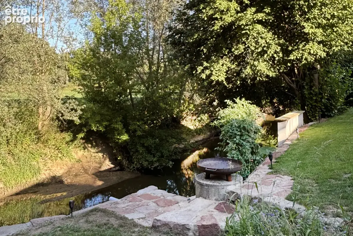 Propriété d’exception avec vue sur la rivière   Volumes, élégance et nature - photo 31