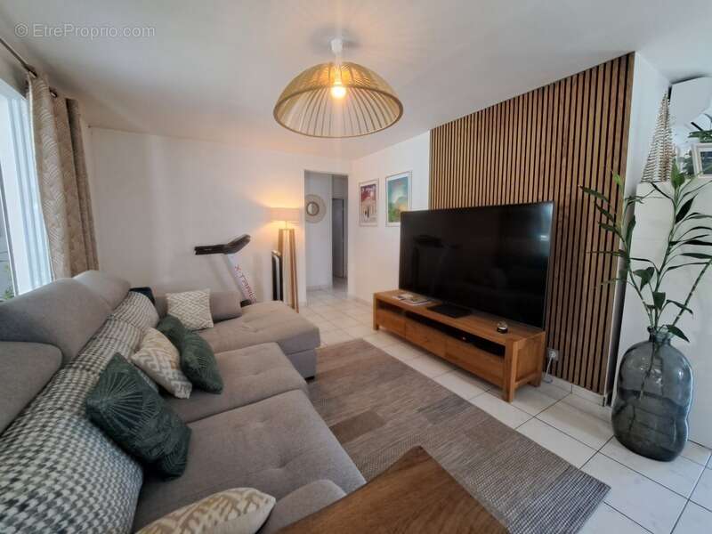 Maison à BAIE-MAHAULT