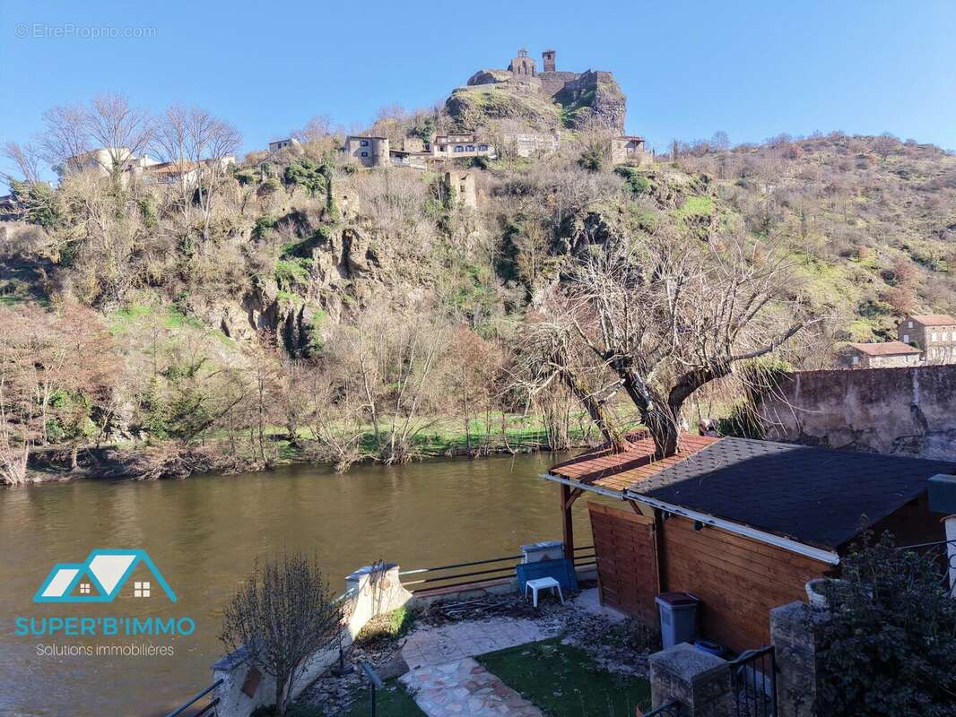Maison à VILLENEUVE-D'ALLIER