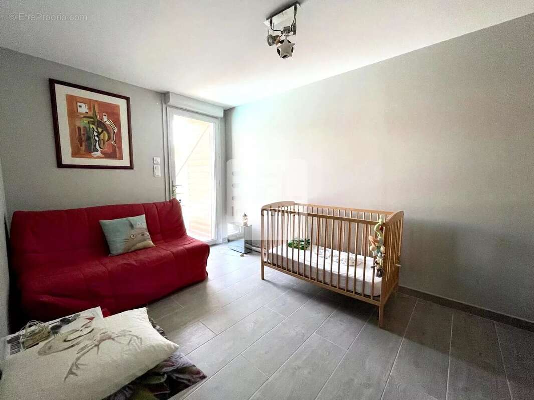 VEDENE maison contemporaine ossature bois avec terrasses et piscine - photo 9