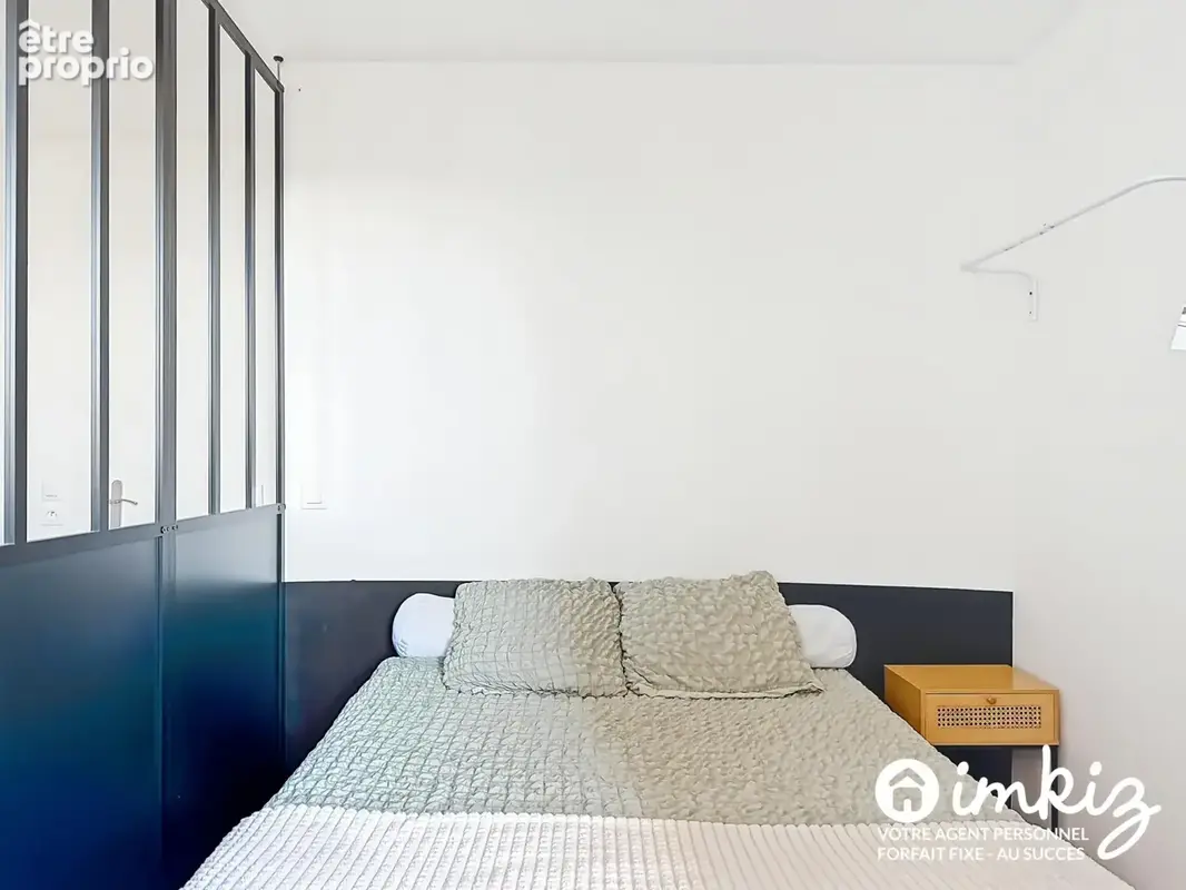 Grand studio / T2, balcon et parking privé - photo 7