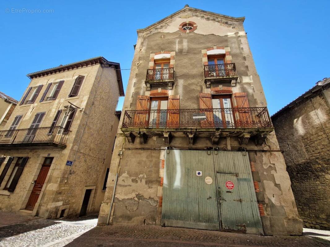 Maison à VILLEFRANCHE-DE-ROUERGUE