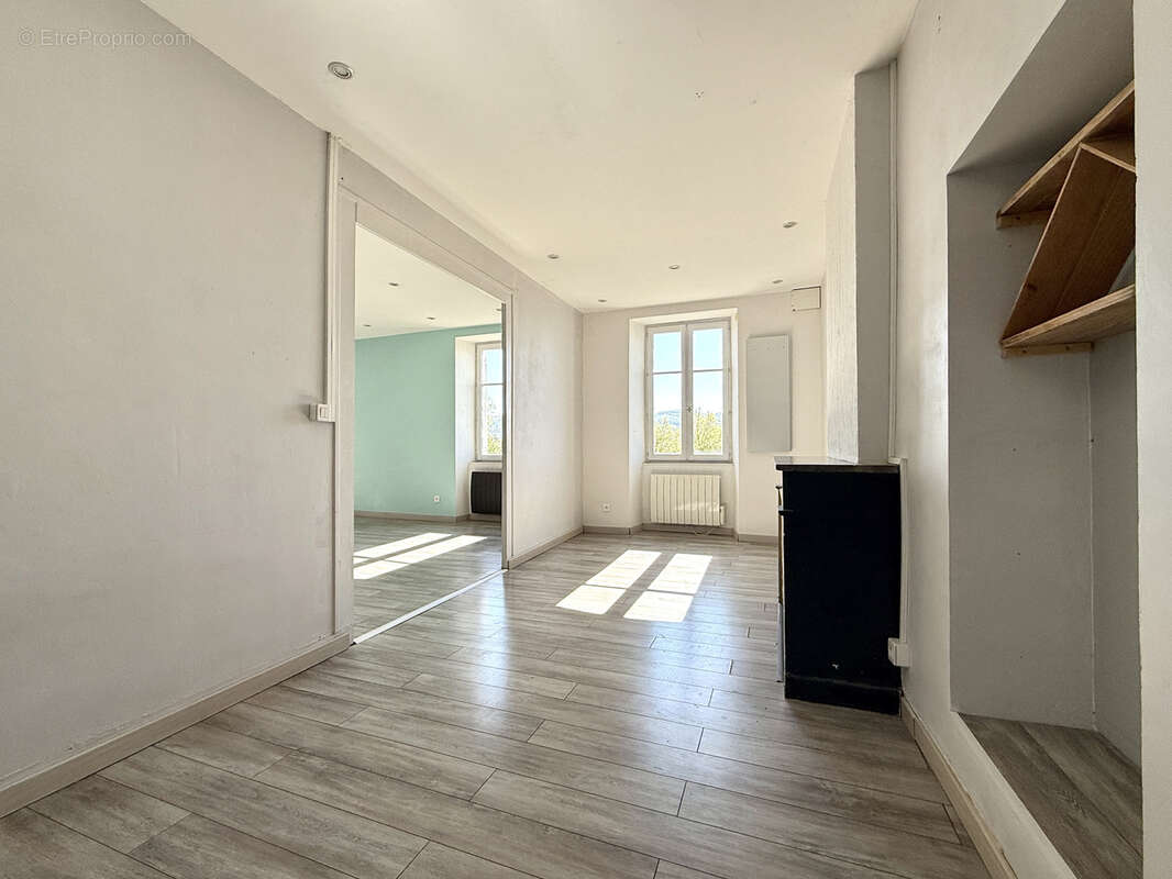 Appartement à VERIN