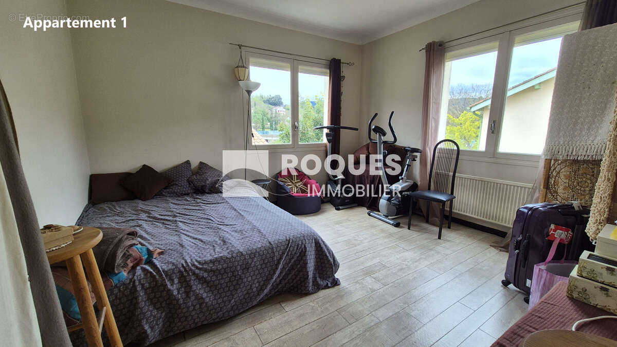 LAMALOU LES BAINS à vendre center ville Immeuble de 2 appartements T2 et T4 - photo 14