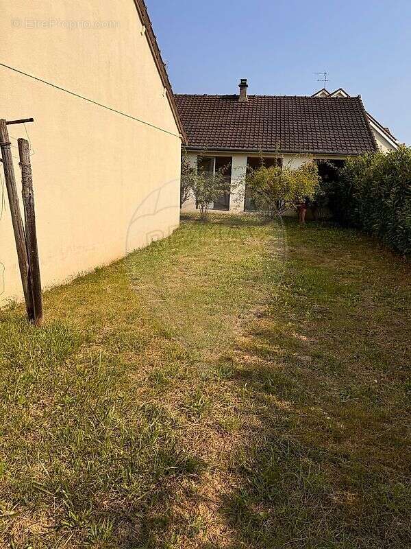 Maison à PREMERY