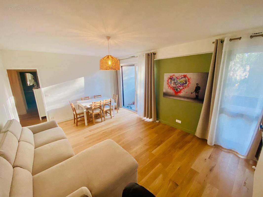 Appartement à TORCY