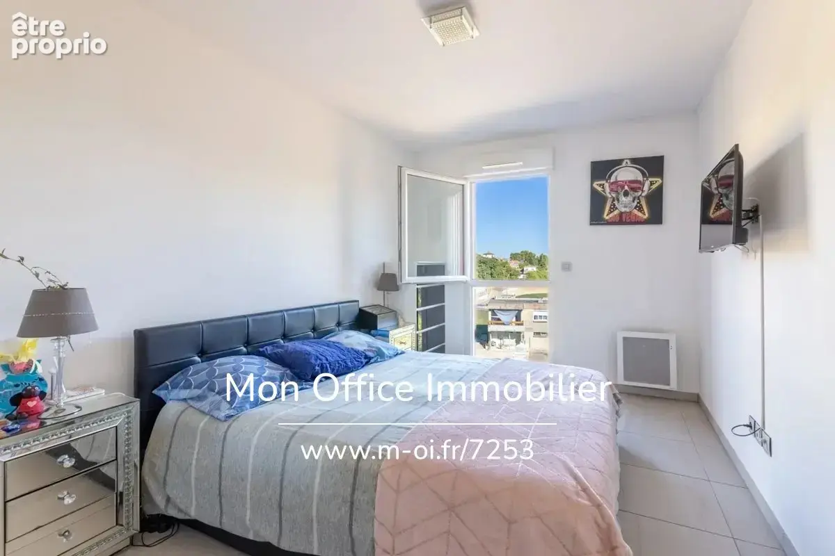 Référence : 7253-MCO - Dernier étage Appartement 3 pièces terrasse et place de parking privative en sous sol - photo 6