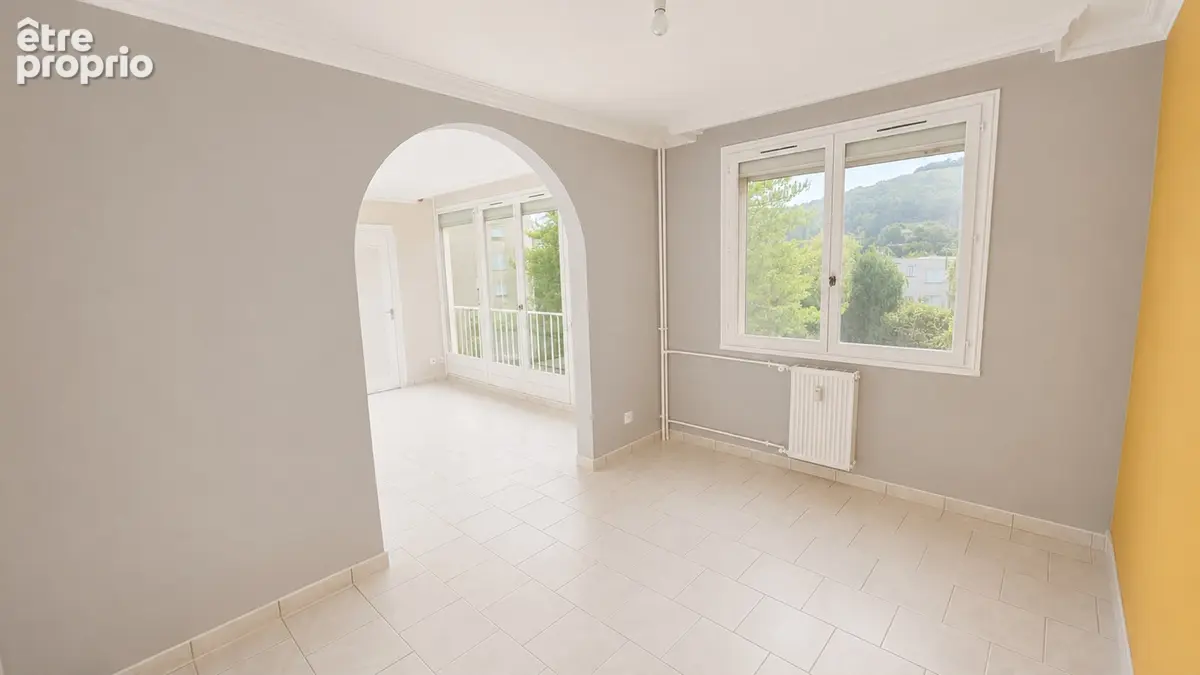 Appartement Bourgoin Jallieu 5 pièce(s) 88.99 m2 - photo 2