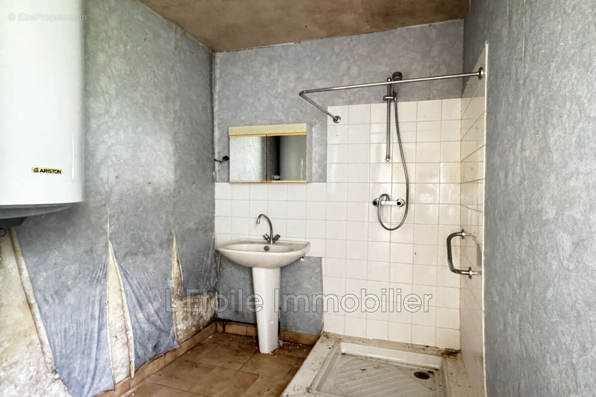 Maison 74 m² à Maheru  - photo 9