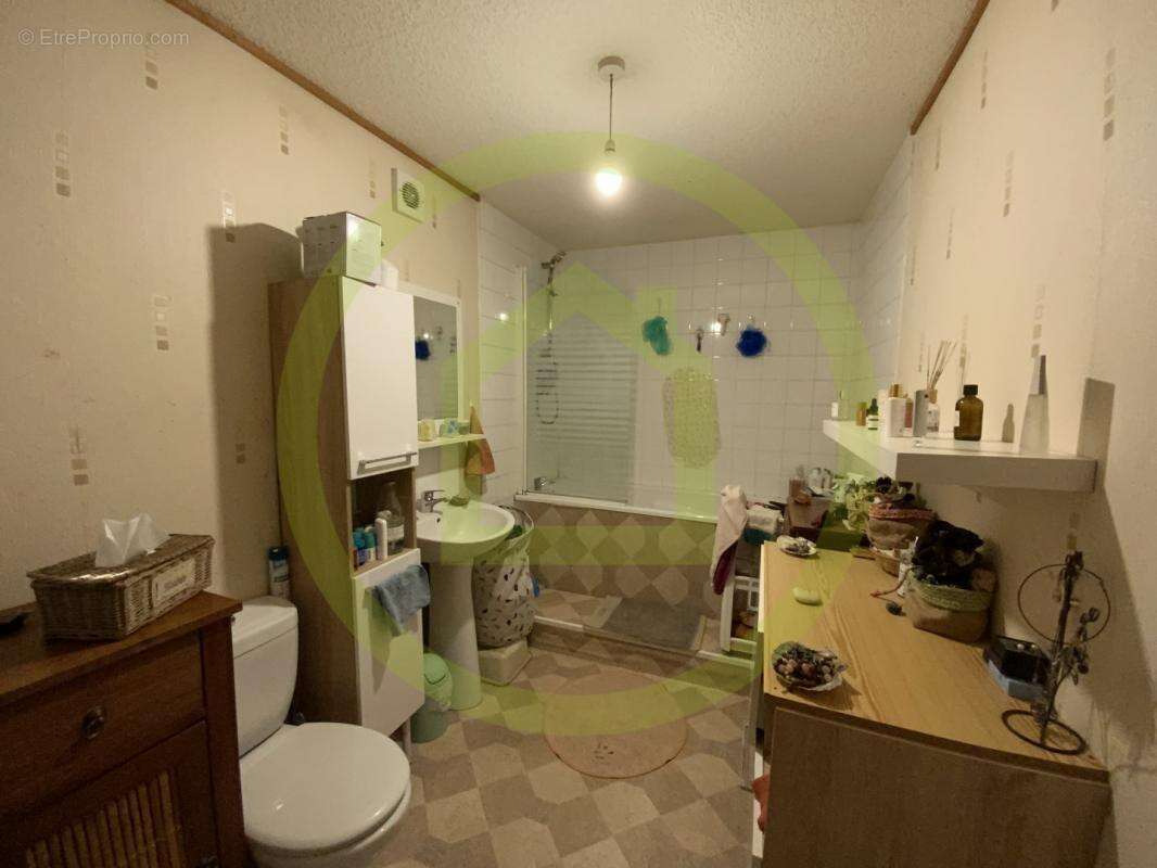 Maison à LIGNEROLLES