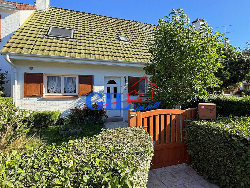 Maison à COMBS-LA-VILLE
