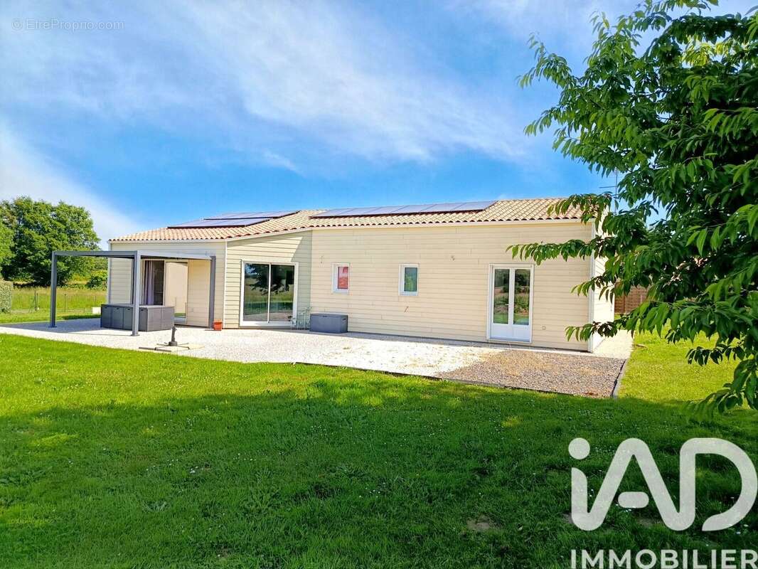Photo 2 - Maison à SAINT-GEORGES-DES-COTEAUX