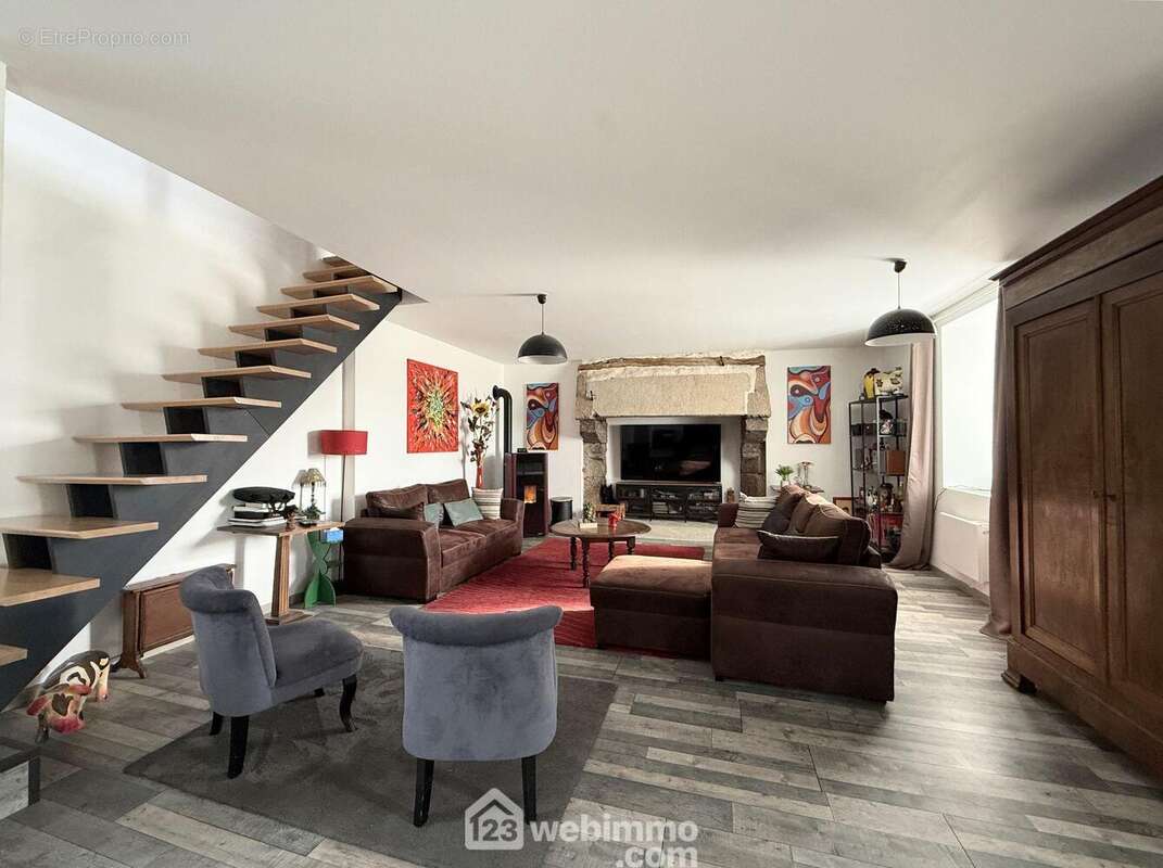 Maison à PLOUEGAT-MOYSAN