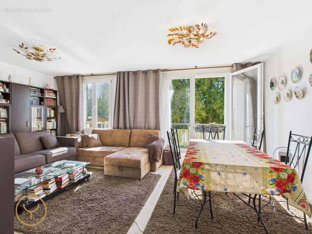 Appartement à ROMILLY-SUR-SEINE