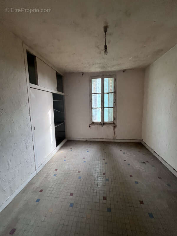 Ensemble immobilier à rénover de 74m2 - photo 5