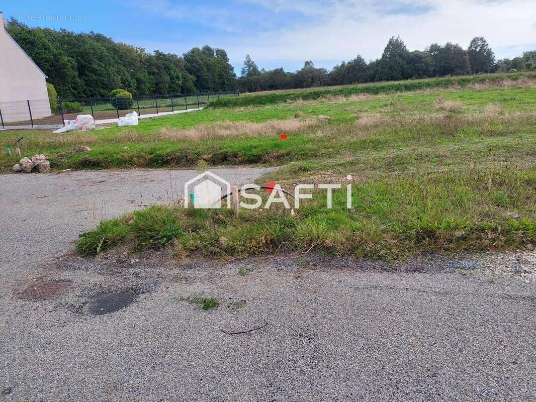 Terrain 691 m² à Pleuven  - photo 2