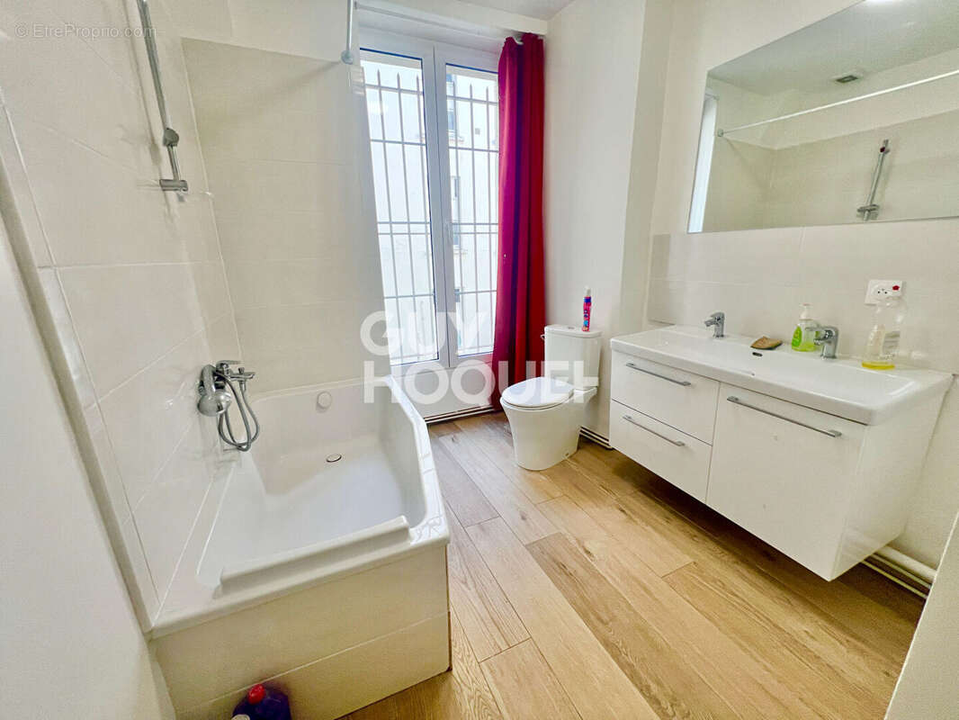 Appartement à PARIS-10E