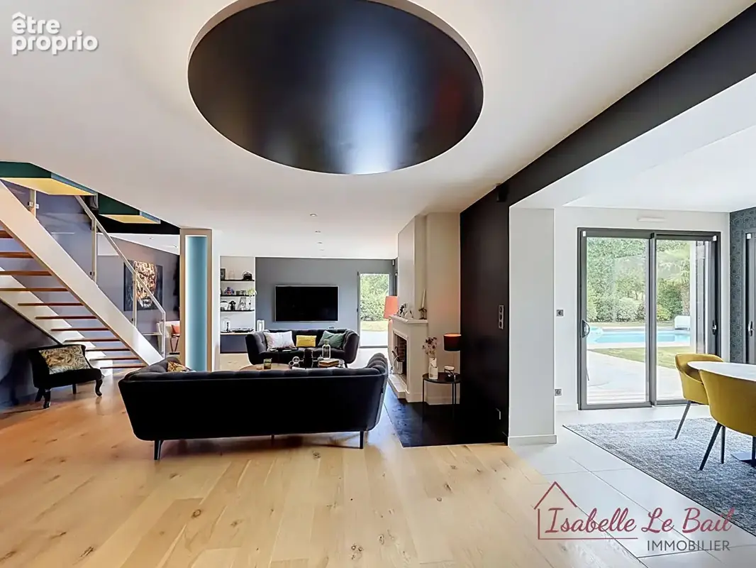 Bruz - maison entierement renovee -210 m² - piscine - vue golf - dpe b - photo 3