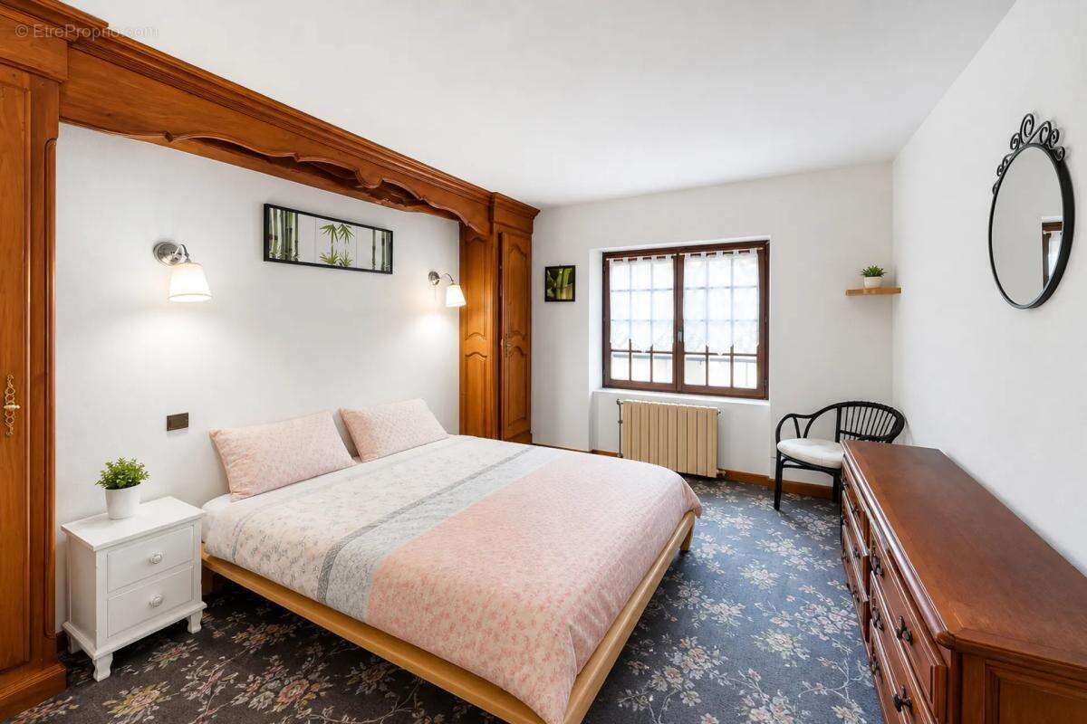 Maison spacieuse de 236 m² avec jardin fruitier à Valence - photo 13