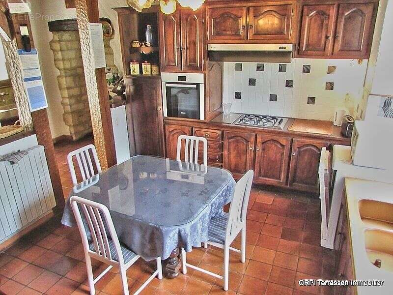 Maison à SALIGNAC-EYVIGUES