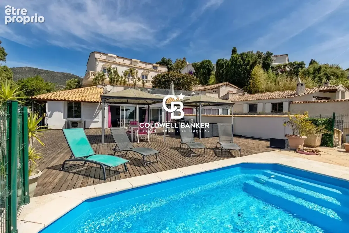 Ensemble immobilier avec vue mer , Piscine et plage à pied - photo 8