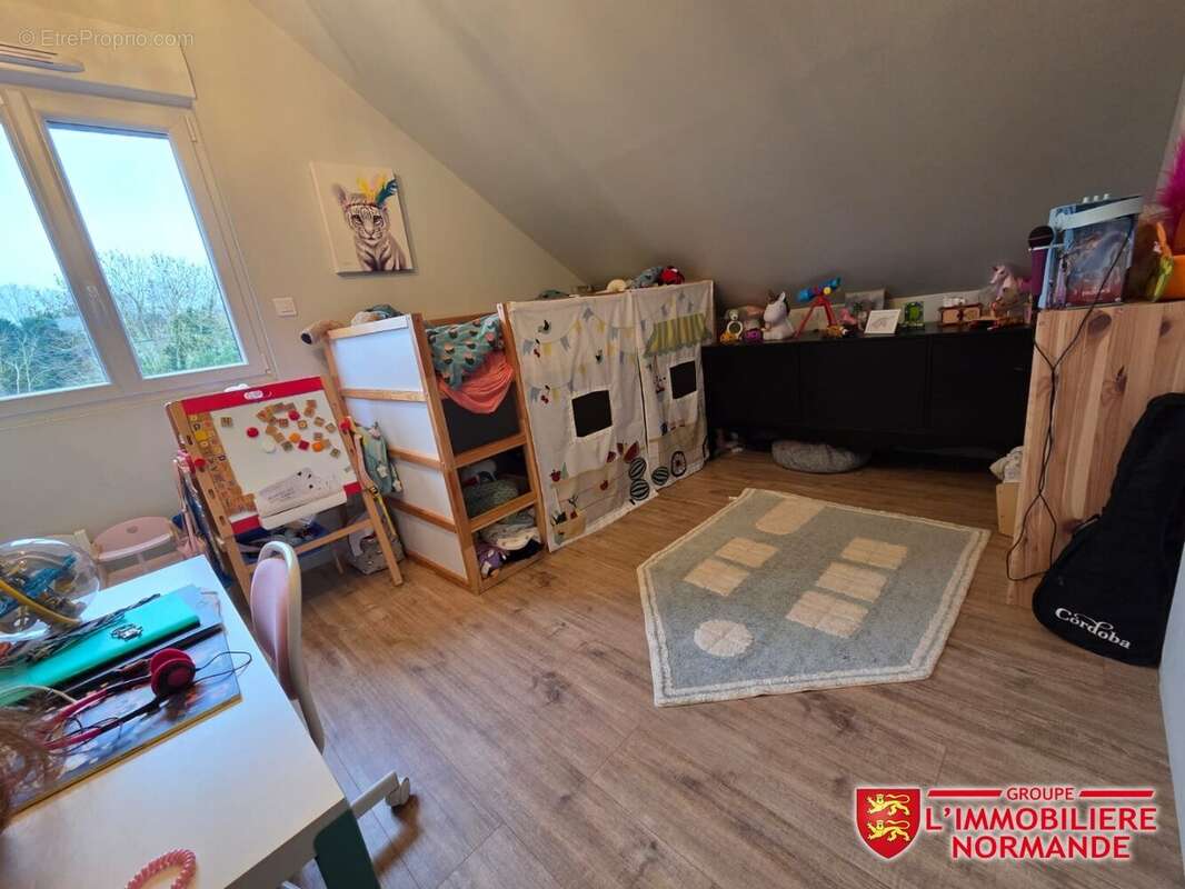 Maison à SAINT-PIERRE-DU-VAUVRAY