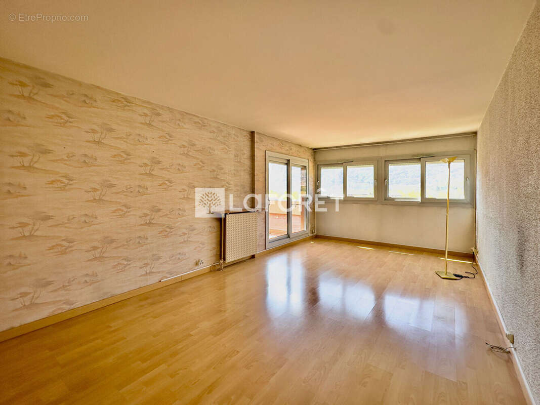 Appartement à ECHIROLLES