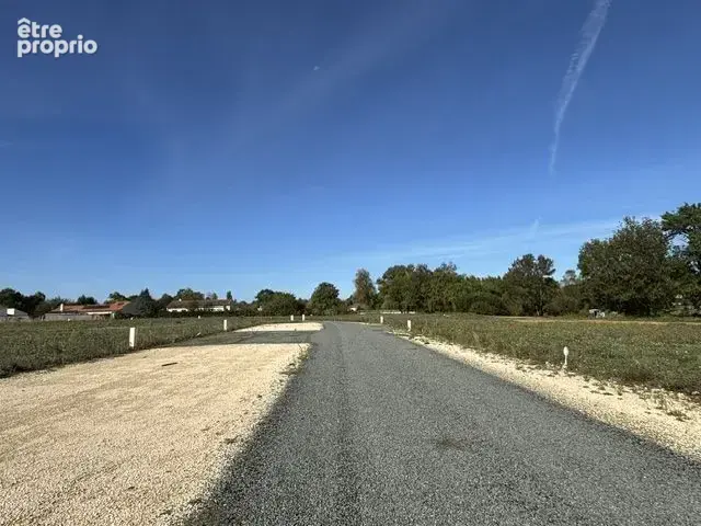 Terrain à bâtir de 433 m² à GEMOZAC (17) - photo 3