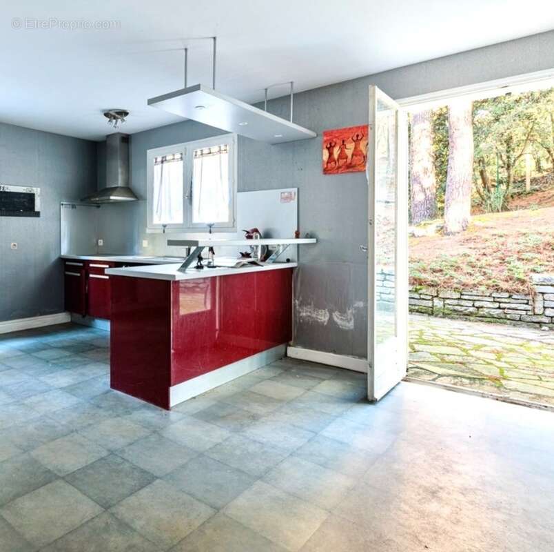 La baule-maison 216 m² – terrain 1 160 m² – jardin-cave-dependance -garage-à proximité de la plage et des commerces de l'av l'aj - photo 11