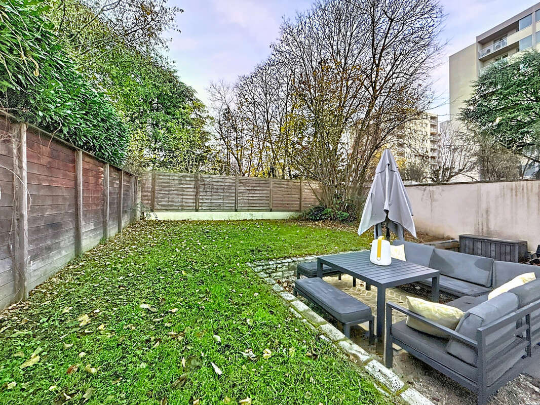 Maison à TASSIN-LA-DEMI-LUNE