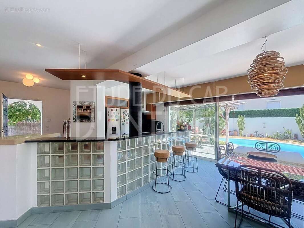 Exclusivite etude du cap d'antibes villa avec piscine. - photo 3