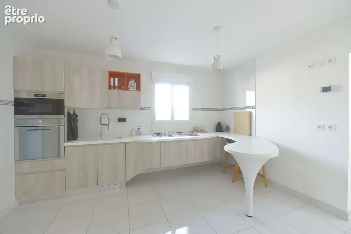 Maison 107 m² à Semussac  - photo 6